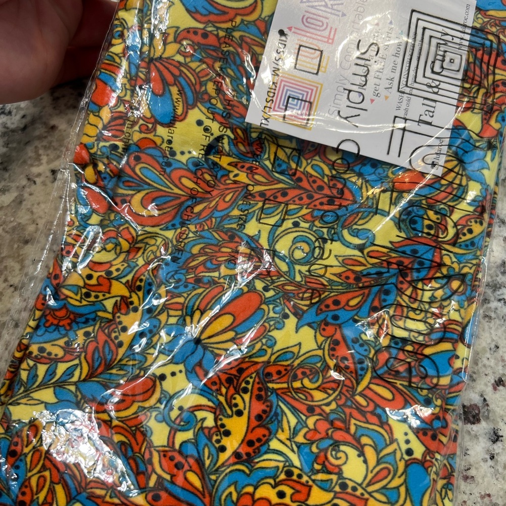 LuLaRoe Yellow, Red and Blue Floral Leggings - NIP